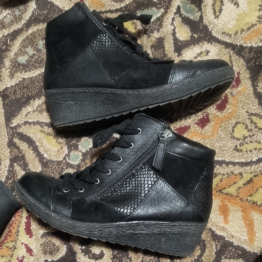 Spring Step Lilou Faux Fur Lined Stylish Black Wedge Sneakers